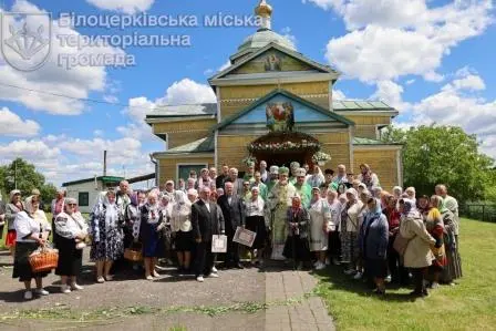 У Шкарівці відбулося храмове свято з нагоди 270-річчя Святодухівської церкви