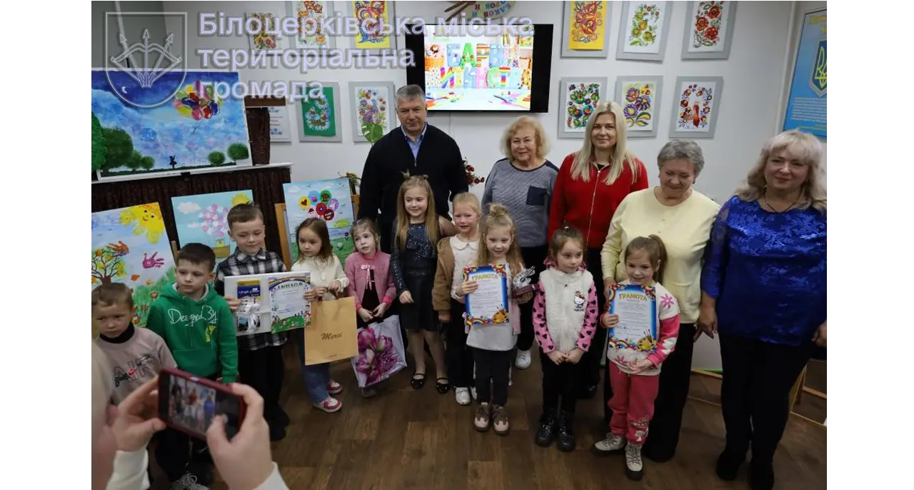 Виставка-конкурс дитячих робіт «Барви дитинства»: імена переможців названо!